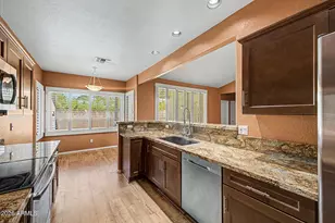 3334 E Utopia Rd, Phoenix, AZ 85050 - Photo 16