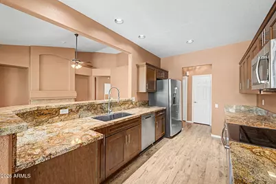 3334 E Utopia Road, Phoenix, AZ 85050 - Photo 14
