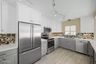 6502 N Central Ave, Phoenix, AZ 85012 - Photo 14