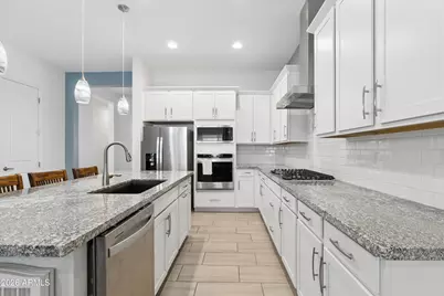 17429 W Surrey Drive, Surprise, AZ 85388 - Photo 8