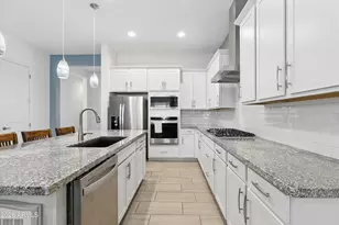 17429 W Surrey Dr, Surprise, AZ 85388 - Photo 8