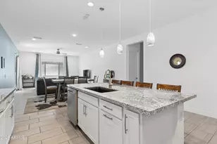 17429 W Surrey Dr, Surprise, AZ 85388 - Photo 10