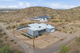 4236 W Ceton Dr, Laveen, AZ 85339 - Photo 2