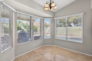 7834 W Hearn Rd, Peoria, AZ 85381 - Photo 14
