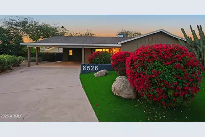 8526 E Whitton Avenue, Scottsdale, AZ 85251 - Photo 6