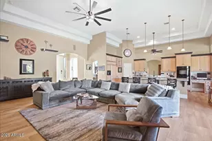 176 S Equestrian Ct, Gilbert, AZ 85296 - Photo 18