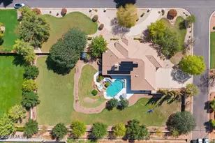 176 S Equestrian Ct, Gilbert, AZ 85296 - Photo 70