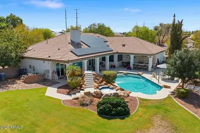 176 S Equestrian Court, Gilbert, AZ 85296 - Photo 2