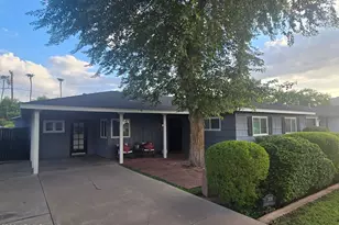 3536 E Hazelwood St, Phoenix, AZ 85018 - Photo 2