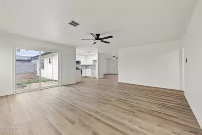 7034 W Palo Verde Avenue, Peoria, AZ 85345 - Photo 6