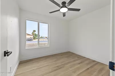 7034 W Palo Verde Avenue, Peoria, AZ 85345 - Photo 14