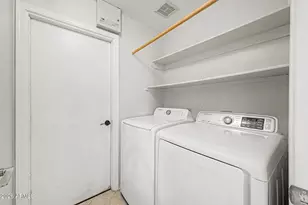 3922 E Goldfinch Gate Ln, Phoenix, AZ 85044 - Photo 32