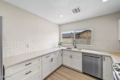 14216 N 39th Drive, Phoenix, AZ 85053 - Photo 14