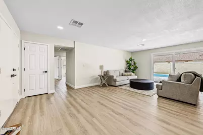 14216 N 39th Drive, Phoenix, AZ 85053 - Photo 10
