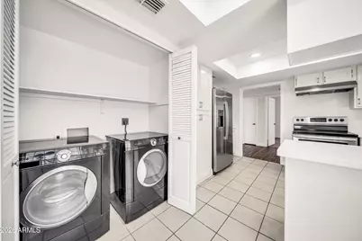 8302 N 21st Drive #L201, Phoenix, AZ 85021 - Photo 14