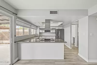 5150 N Granite Reef Road, Scottsdale, AZ 85250 - Photo 8