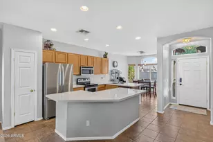 814 S 124th Ave, Avondale, AZ 85323 - Photo 6