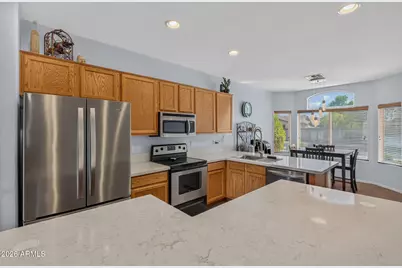 814 S 124th Avenue, Avondale, AZ 85323 - Photo 4