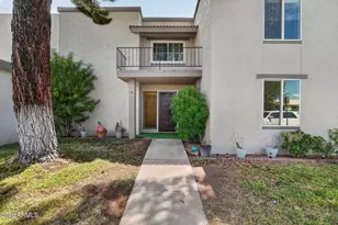 8333 E Valley Vista Dr, Scottsdale, AZ 85250 - Photo 2