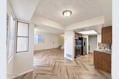 5934 N 48th Lane, Glendale, AZ 85301 - Photo 8