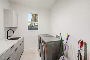 2336 N 28th Pl, Phoenix, AZ 85008 - Photo 32