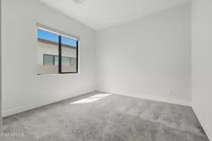 813 E Corral Rd, Phoenix, AZ 85042 - Photo 40