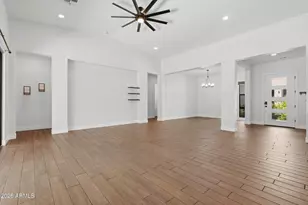 813 E Corral Rd, Phoenix, AZ 85042 - Photo 8