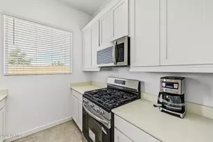 9654 W Mitchell Dr, Phoenix, AZ 85037 - Photo 32