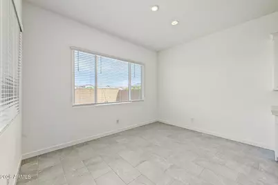 9654 W Mitchell Drive, Phoenix, AZ 85037 - Photo 10