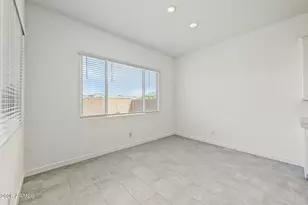 9654 W Mitchell Dr, Phoenix, AZ 85037 - Photo 10