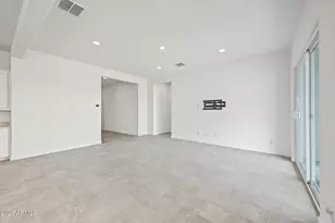 9654 W Mitchell Dr, Phoenix, AZ 85037 - Photo 8