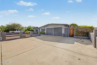 11430 N 37th Avenue, Phoenix, AZ 85029 - Photo 2