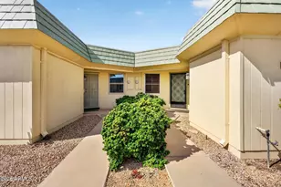 10554 W Ocotillo Dr, Sun City, AZ 85373 - Photo 2