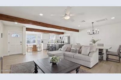 2929 N 55th Place, Phoenix, AZ 85018 - Photo 1