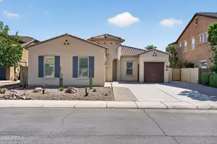 2883 E Ridgewood Ln, Gilbert, AZ 85298 - Photo 2