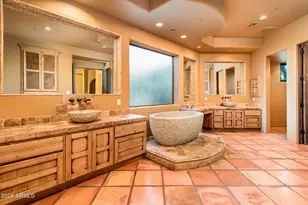 8300 E Dixileta Dr, Scottsdale, AZ 85266 - Photo 38