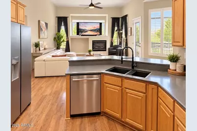 22410 N 48th Street, Phoenix, AZ 85054 - Photo 2
