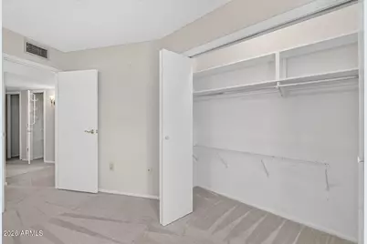 10146 W Hutton Drive, Sun City, AZ 85351 - Photo 22