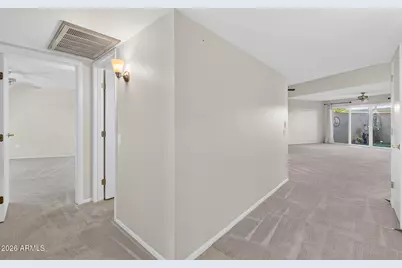 10146 W Hutton Drive, Sun City, AZ 85351 - Photo 2