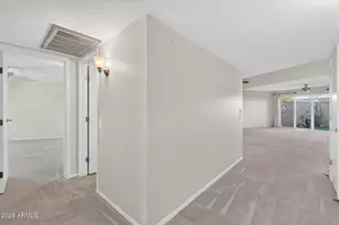 10146 W Hutton Dr, Sun City, AZ 85351 - Photo 2