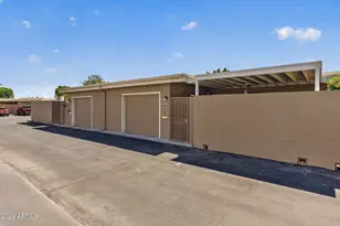 10146 W Hutton Dr, Sun City, AZ 85351 - Photo 32