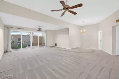 10146 W Hutton Drive, Sun City, AZ 85351 - Photo 8