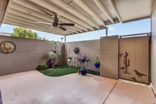 10146 W Hutton Dr, Sun City, AZ 85351 - Photo 28
