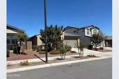 17296 W Valentine Street, Surprise, AZ 85388 - Photo 2