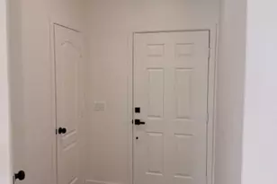 1015 S Val Vista Dr, Mesa, AZ 85204 - Photo 4