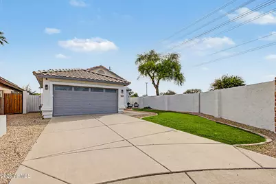 1601 E Barbarita Avenue, Gilbert, AZ 85234 - Photo 2