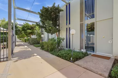 4401 N 40th Street #13, Phoenix, AZ 85018 - Photo 2
