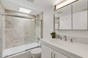 4401 N 40th St, Phoenix, AZ 85018 - Photo 16