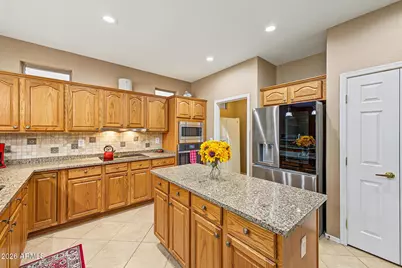 16442 W Desert Lily Drive, Surprise, AZ 85387 - Photo 12