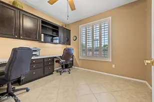 16442 W Desert Lily Dr, Surprise, AZ 85387 - Photo 22